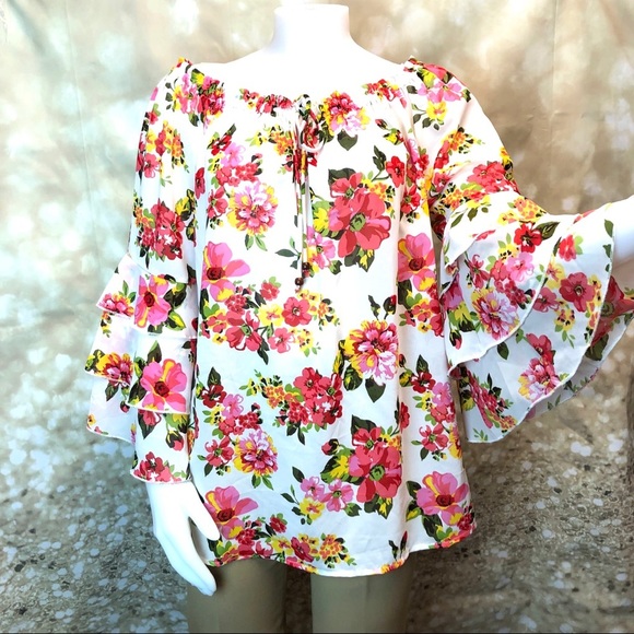 Women NWT Speed Limit, floral blouse , size 1X - Picture 2 of 7